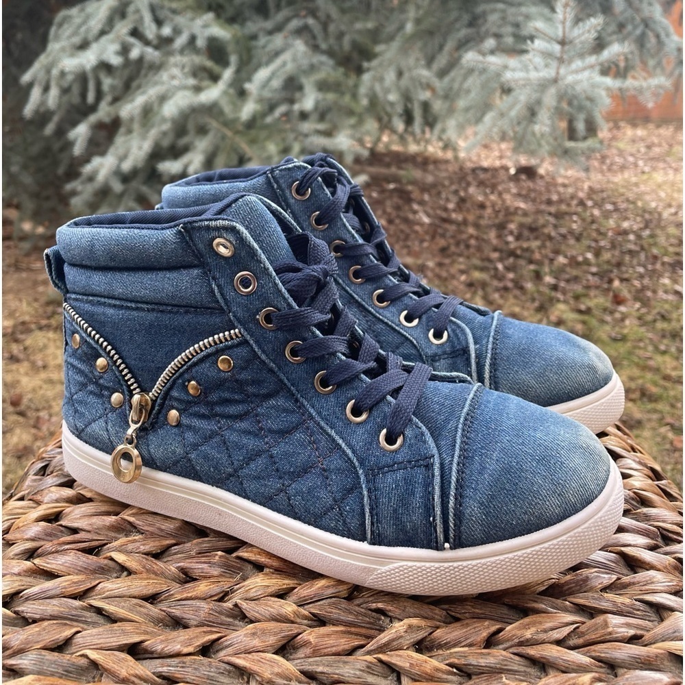 Fun Distressed Denim Boho Festival Casual Retro High Top Sneakers Women’s size 8